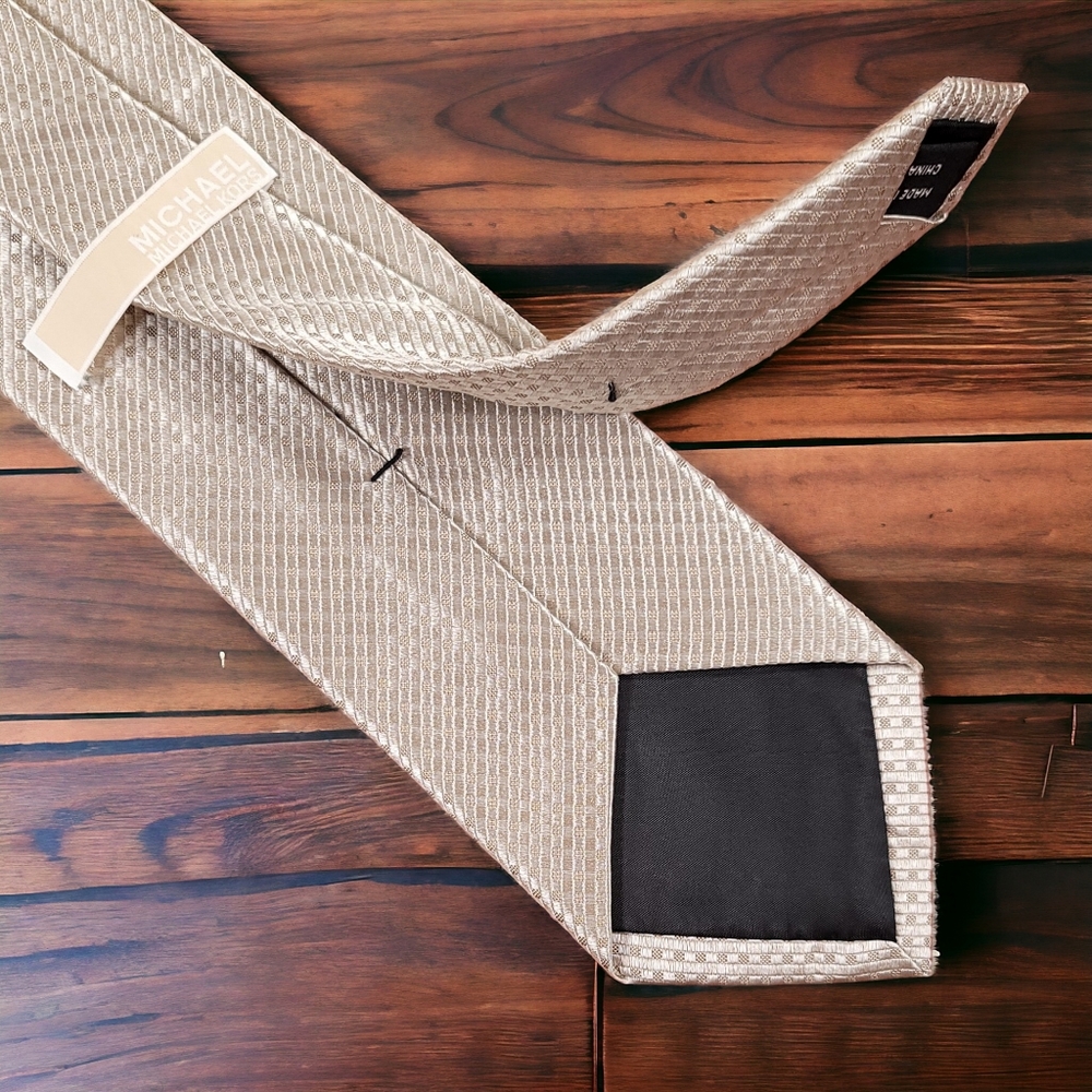 MICHAEL KORS - Silk Neck Tie, 100% Silk, Champagne Necktie, Grenadine Pattern - Picture 6 of 10